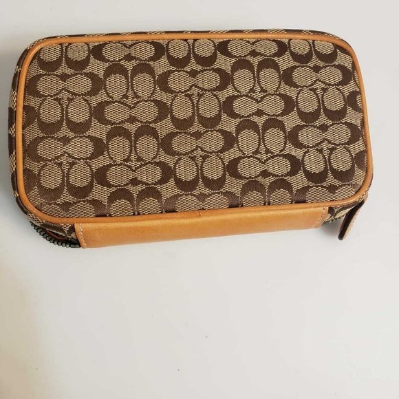 Coach Signature Wallet - Picture 3 of 7